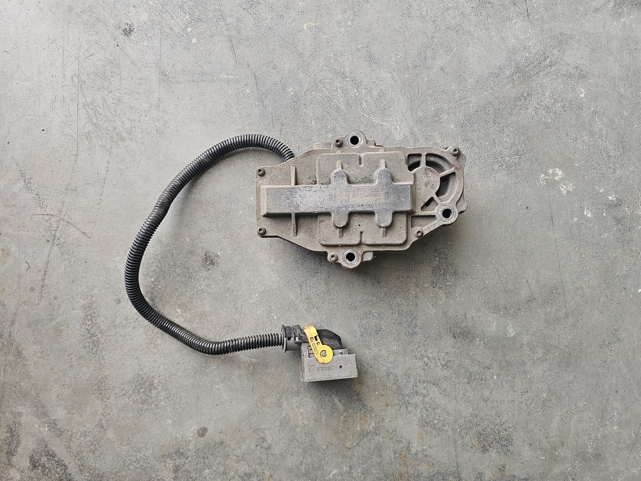 VOLVO FH4 FM4 / PWM CLUTCH VALVE / ISHIFT / 22327072 - תיבת הילוכים וחלקים: תמונה 2 VOLVO FH4 FM4 / PWM CLUTCH VALVE / ISHIFT / 22327072 - תיבת הילוכים וחלקים: תמונה 2