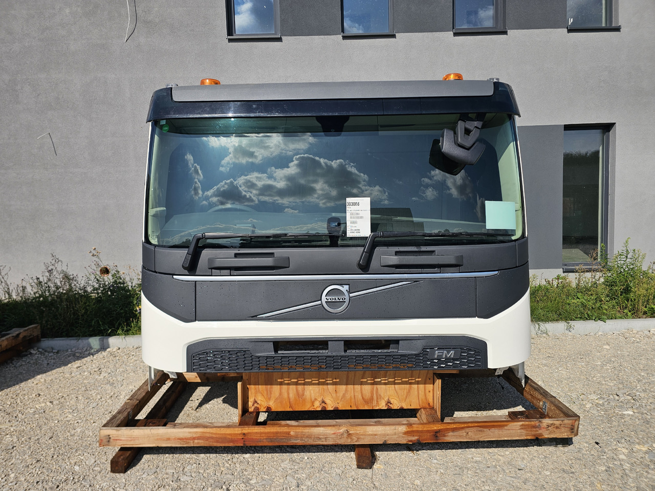 VOLVO FM5 FMX LOW DAY CAB / FULLY COMPLETE / BRAND NEW - תא: תמונה 3 VOLVO FM5 FMX LOW DAY CAB / FULLY COMPLETE / BRAND NEW - תא: תמונה 3