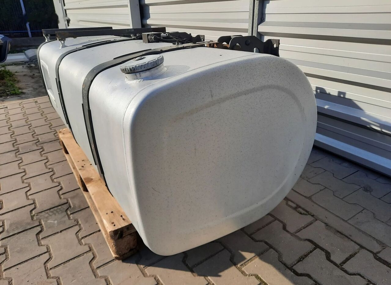 Volvo ZBIORNIK PALIWA 185CM DŁUGOŚĆ LOW DECK MEGA VOLVO FH FM FH4 RENA 20505103 Volvo truck - מכל דלק עבור משאית: תמונה 4 Volvo ZBIORNIK PALIWA 185CM DŁUGOŚĆ LOW DECK MEGA VOLVO FH FM FH4 RENA 20505103 Volvo truck - מכל דלק עבור משאית: תמונה 4