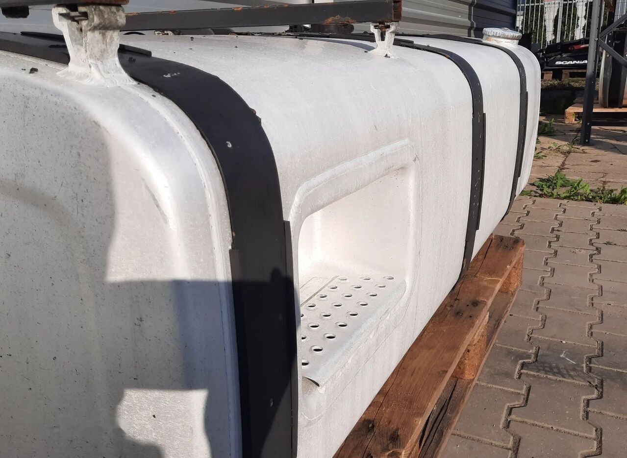Volvo ZBIORNIK PALIWA 185CM DŁUGOŚĆ LOW DECK MEGA VOLVO FH FM FH4 RENA 20505103 Volvo truck - מכל דלק עבור משאית: תמונה 2 Volvo ZBIORNIK PALIWA 185CM DŁUGOŚĆ LOW DECK MEGA VOLVO FH FM FH4 RENA 20505103 Volvo truck - מכל דלק עבור משאית: תמונה 2