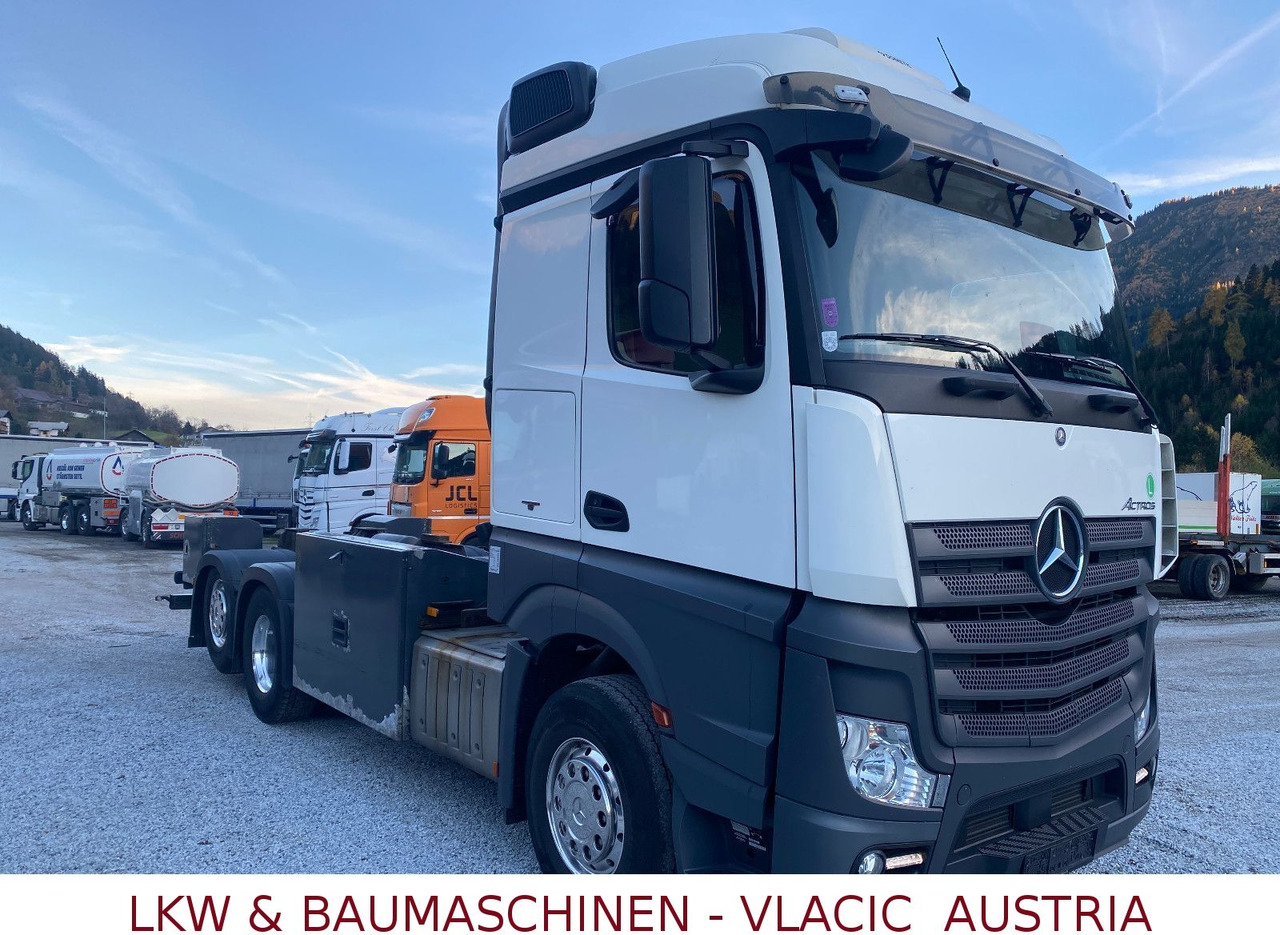 Mercedes-Benz Actros 963-0-C - משאית מכל: תמונה 2 Mercedes-Benz Actros 963-0-C - משאית מכל: תמונה 2