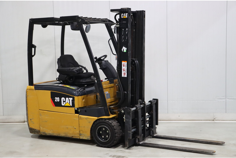 Caterpillar EP20PNT - מלגזה חשמלית: תמונה 1 Caterpillar EP20PNT - מלגזה חשמלית: תמונה 1