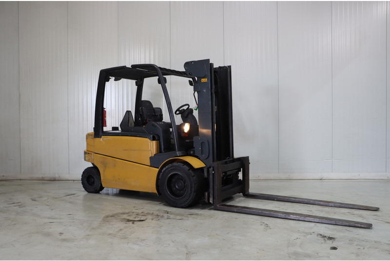 Caterpillar EP50 - מלגזה חשמלית: תמונה 1 Caterpillar EP50 - מלגזה חשמלית: תמונה 1