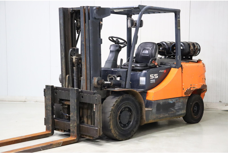 Doosan G55C-5 - מלגזת LPG: תמונה 4 Doosan G55C-5 - מלגזת LPG: תמונה 4