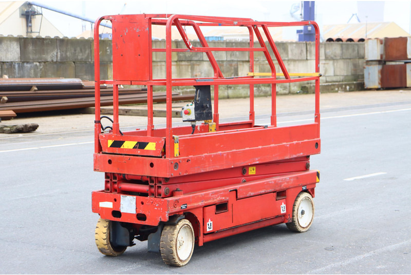 Haulotte Compact 8 - מעלית מספריים: תמונה 3 Haulotte Compact 8 - מעלית מספריים: תמונה 3