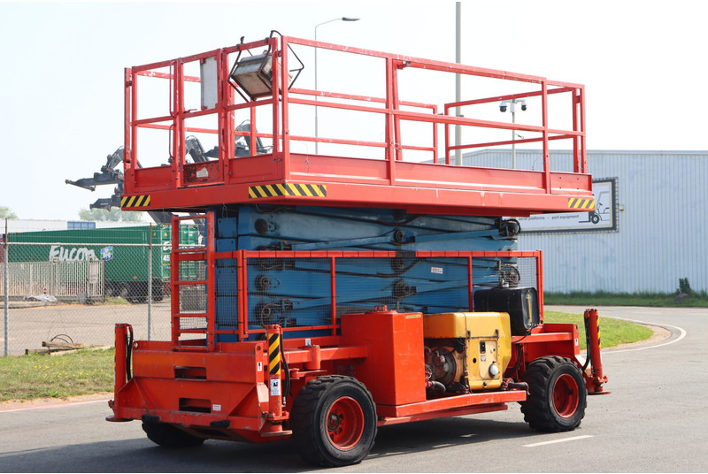 Holland lift B-195DL25 - מעלית מספריים: תמונה 4 Holland lift B-195DL25 - מעלית מספריים: תמונה 4