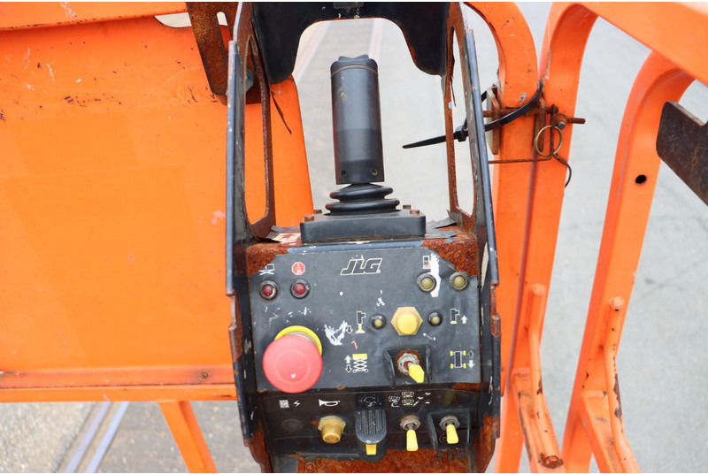 JLG 330LRT - מעלית מספריים: תמונה 2 JLG 330LRT - מעלית מספריים: תמונה 2