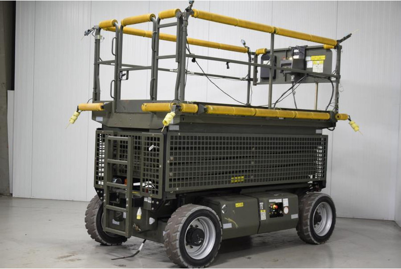 מעלית מספריים JLG M3369: תמונה 9