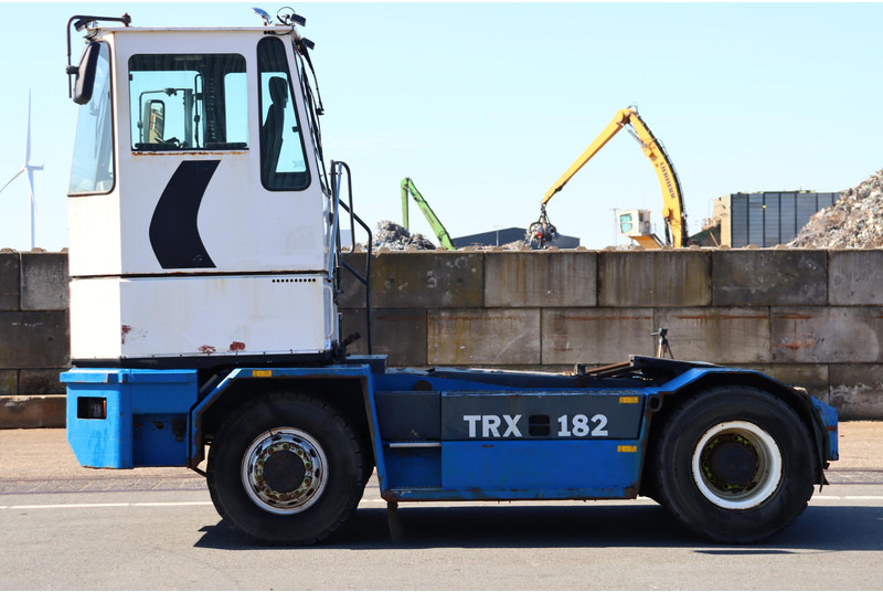 Kalmar TRX182A - טרקטור מסוף: תמונה 4 Kalmar TRX182A - טרקטור מסוף: תמונה 4