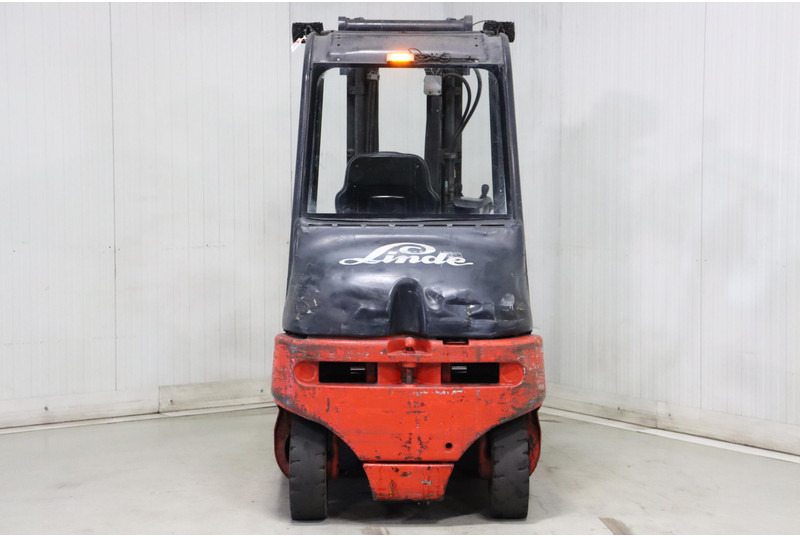 Linde E25-02 - מלגזה חשמלית: תמונה 5 Linde E25-02 - מלגזה חשמלית: תמונה 5