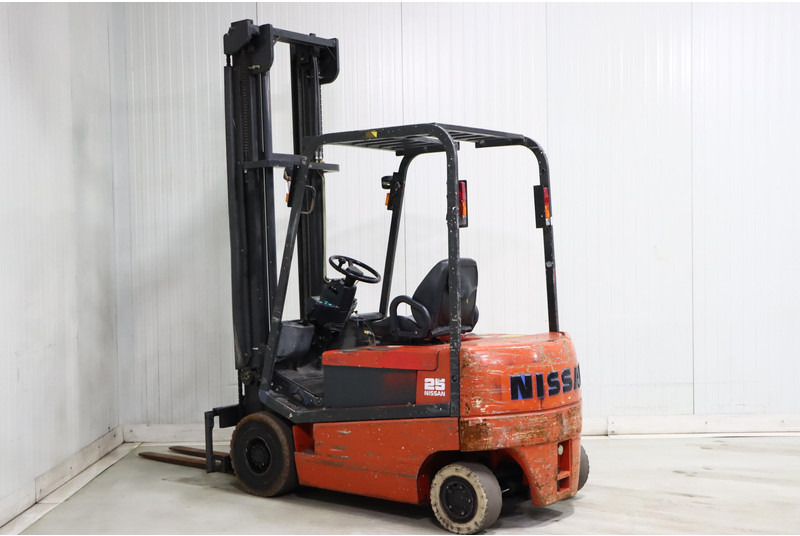 Nissan Q02L25CU - מלגזה חשמלית: תמונה 4 Nissan Q02L25CU - מלגזה חשמלית: תמונה 4