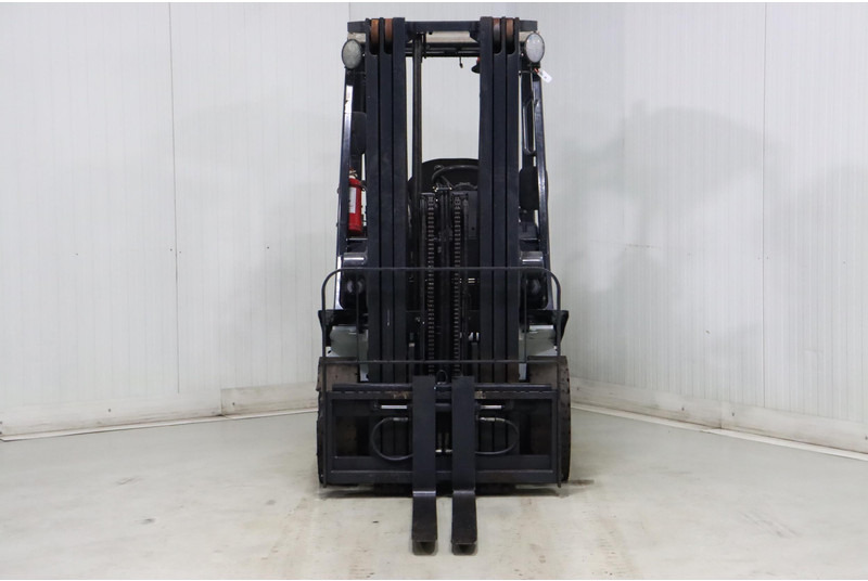 Nissan U1D2A20LQ - מלגזת LPG: תמונה 2 Nissan U1D2A20LQ - מלגזת LPG: תמונה 2