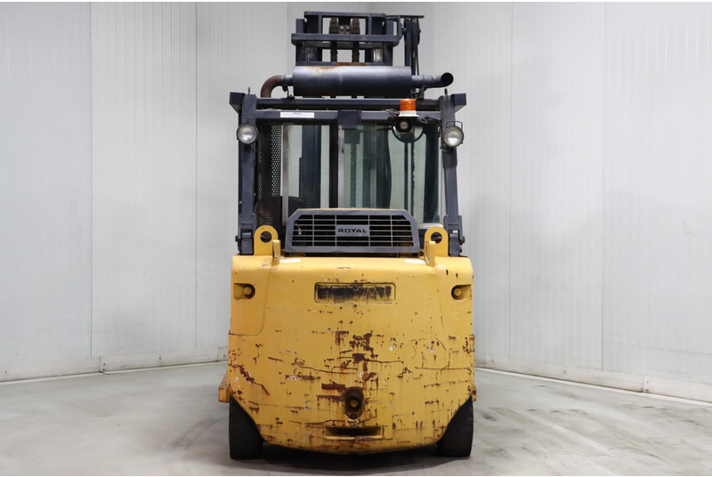 Royal T250 - מלגזת סולר: תמונה 4 Royal T250 - מלגזת סולר: תמונה 4