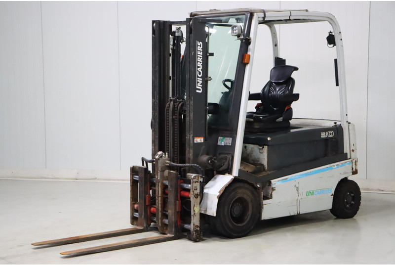 UniCarriers G1Q2L30Q - מלגזה חשמלית: תמונה 3 UniCarriers G1Q2L30Q - מלגזה חשמלית: תמונה 3