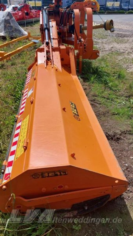 Berti TRINCIARGINI WING 250 - מכסחת תבואה/ עשבים: תמונה 4 Berti TRINCIARGINI WING 250 - מכסחת תבואה/ עשבים: תמונה 4