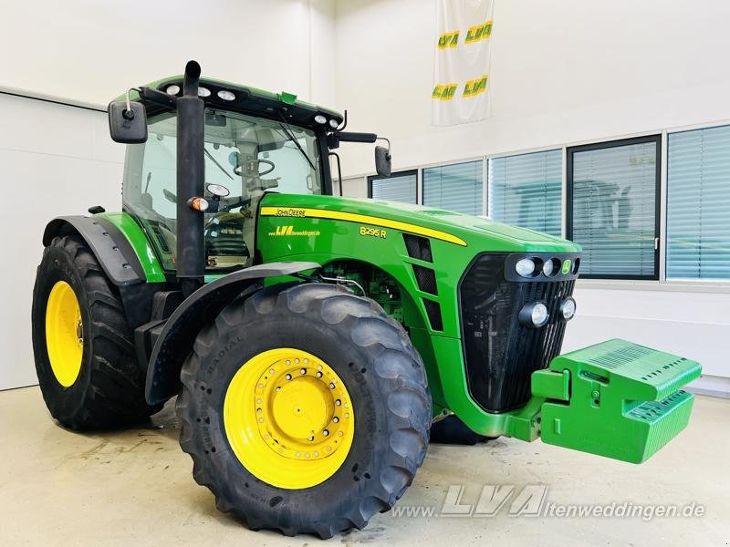 John Deere 8295R - טרקטור חקלאי: תמונה 2 John Deere 8295R - טרקטור חקלאי: תמונה 2