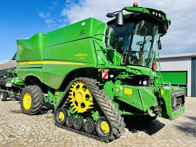 John Deere S790 - מקצרת קומבינה: תמונה 3 John Deere S790 - מקצרת קומבינה: תמונה 3