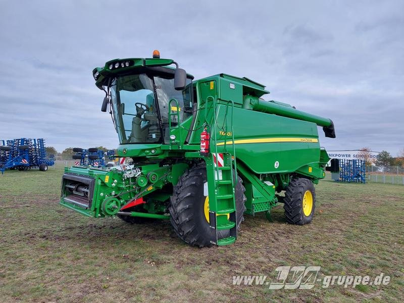 John Deere T660i - מקצרת קומבינה: תמונה 1 John Deere T660i - מקצרת קומבינה: תמונה 1