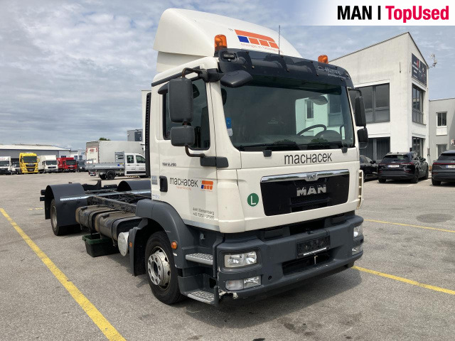 MAN TGM 12.290 4X2 LL - משאית עם שלדת תא: תמונה 3 MAN TGM 12.290 4X2 LL - משאית עם שלדת תא: תמונה 3