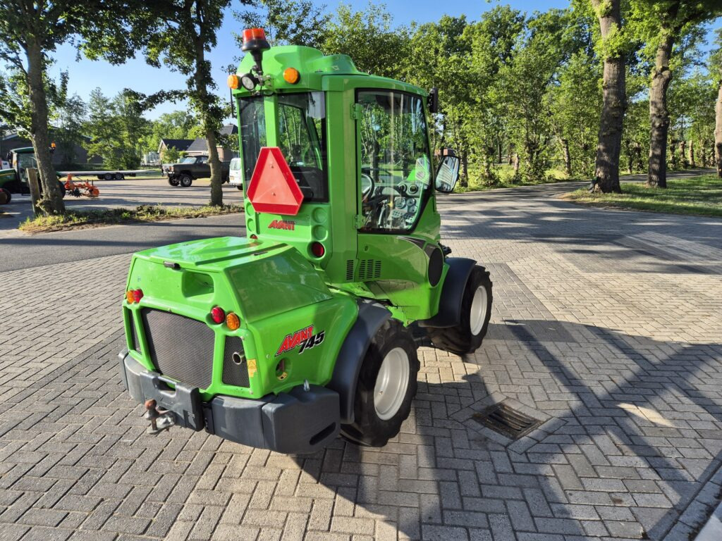 AVANT 745 optidrive - מעמיס קומפקטי: תמונה 4 AVANT 745 optidrive - מעמיס קומפקטי: תמונה 4