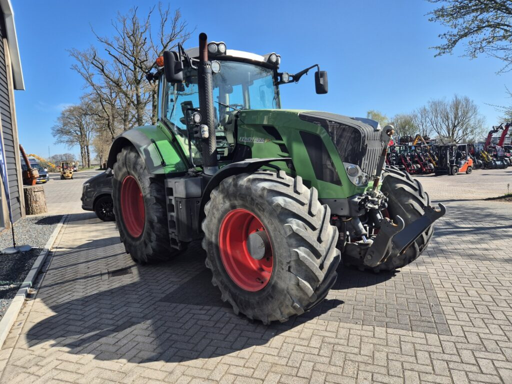 FENDT 828 - טרקטור חקלאי: תמונה 3 FENDT 828 - טרקטור חקלאי: תמונה 3