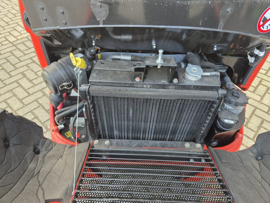 MANITOU MLA 2-25H miniloader - מעמיס קומפקטי: תמונה 5 MANITOU MLA 2-25H miniloader - מעמיס קומפקטי: תמונה 5