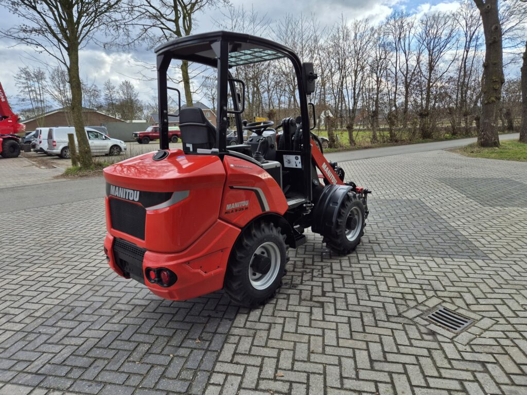 MANITOU MLA 3-25H miniloader - מעמיס קומפקטי: תמונה 5 MANITOU MLA 3-25H miniloader - מעמיס קומפקטי: תמונה 5