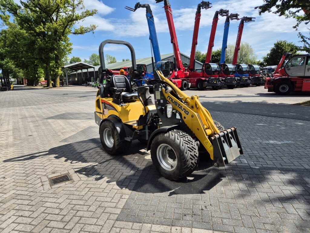 MUSTANG AL 306 miniloader - מעמיס קומפקטי: תמונה 5 MUSTANG AL 306 miniloader - מעמיס קומפקטי: תמונה 5