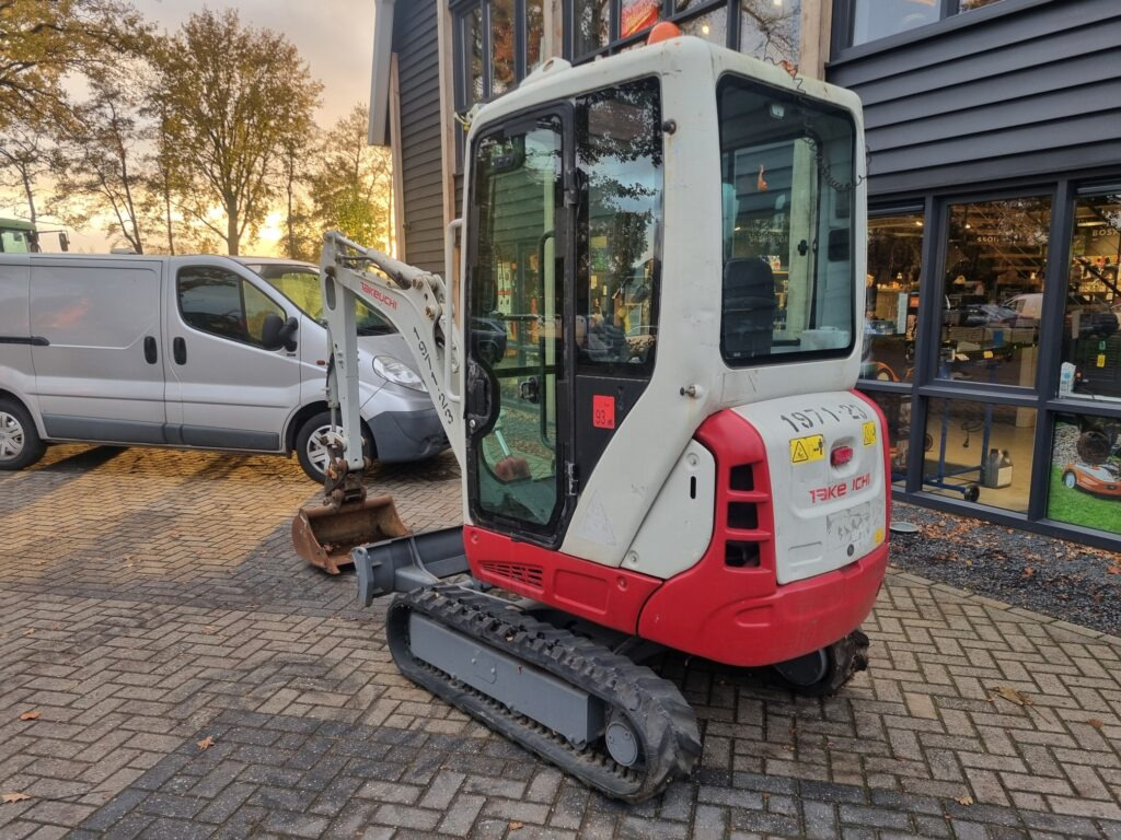 TAKEUCHI TB216 minidigger - מיני מחפר: תמונה 3 TAKEUCHI TB216 minidigger - מיני מחפר: תמונה 3