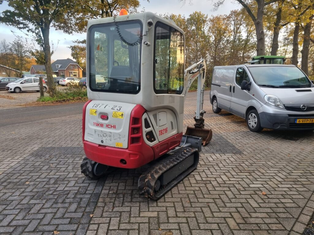 TAKEUCHI TB216 minidigger - מיני מחפר: תמונה 4 TAKEUCHI TB216 minidigger - מיני מחפר: תמונה 4