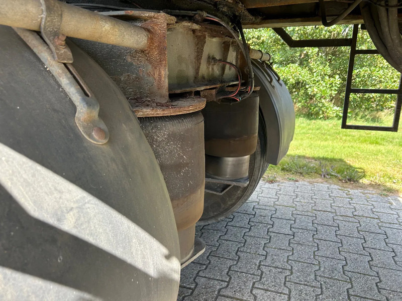 Floor | 3 AXLE | STEERING | CENTRAL LUB SYSTEM | STROG TRAILER !! - סמיטריילר צד נופל/ שטוח: תמונה 5 Floor | 3 AXLE | STEERING | CENTRAL LUB SYSTEM | STROG TRAILER !! - סמיטריילר צד נופל/ שטוח: תמונה 5