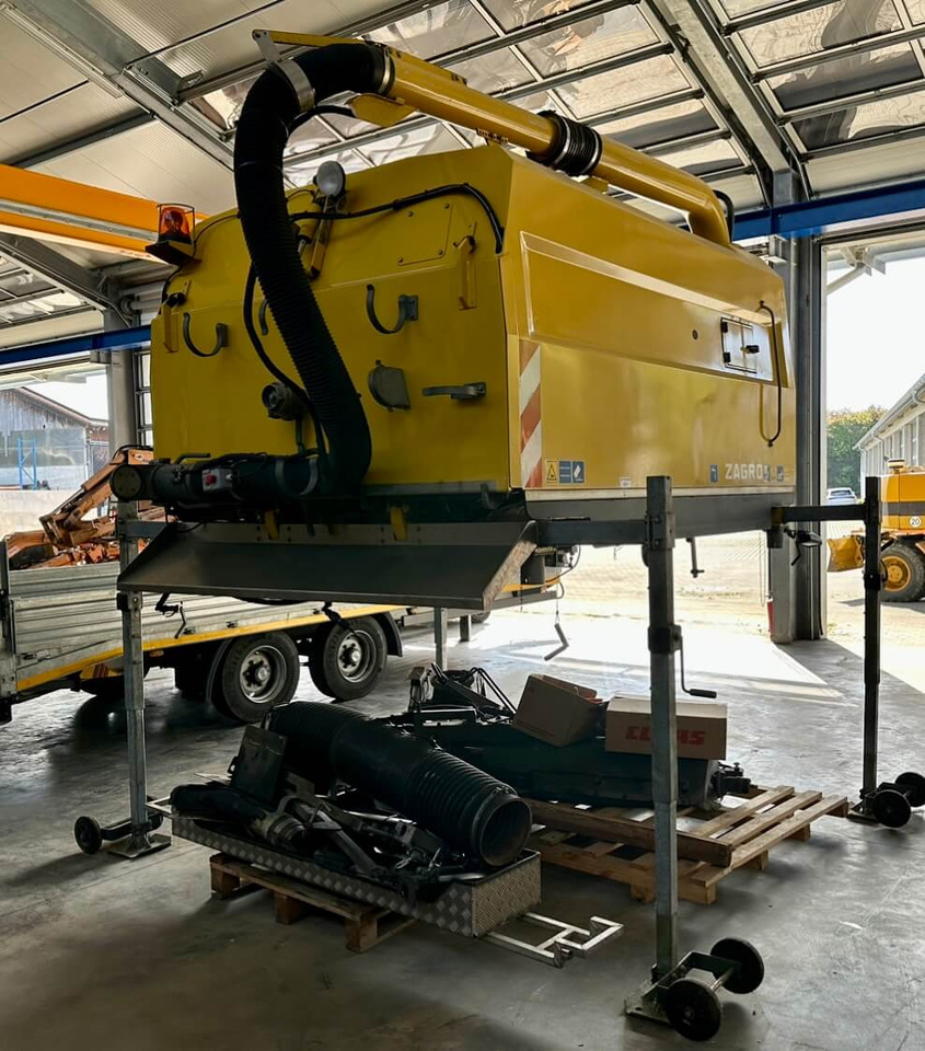 Unimog Aufbaukehrmaschine Trilety SK-370 - מטאטא כבישים: תמונה 4 Unimog Aufbaukehrmaschine Trilety SK-370 - מטאטא כבישים: תמונה 4