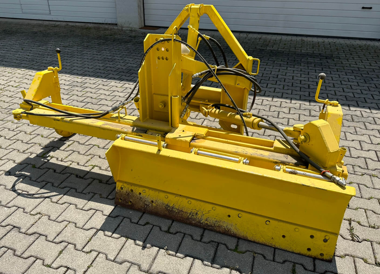 Unimog Frontanbau-Gräder Söder IA02093 - להב: תמונה 1 Unimog Frontanbau-Gräder Söder IA02093 - להב: תמונה 1