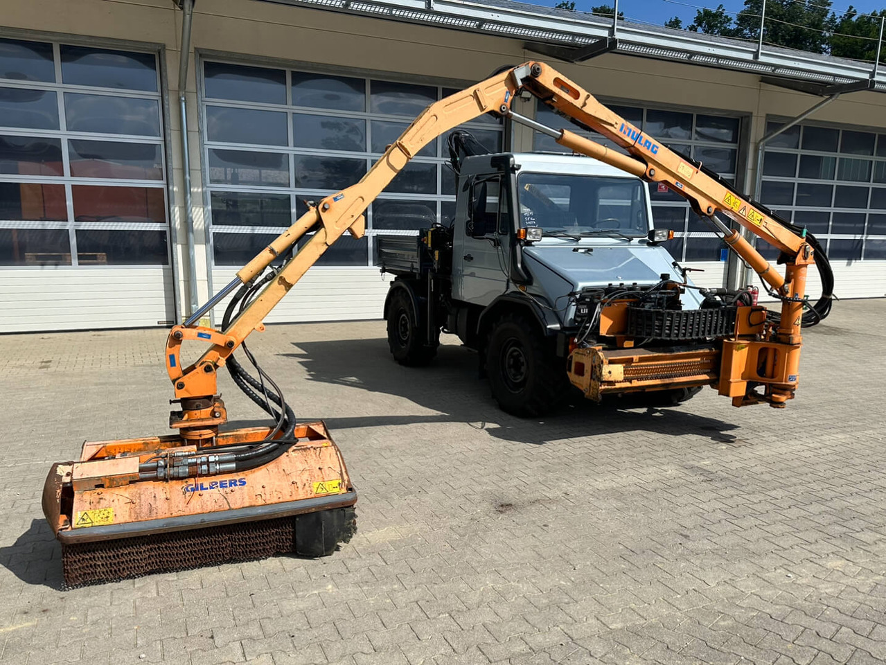 Unimog Frontauslegermähgerät Mulag FME600 - מכסחת זרוע: תמונה 2 Unimog Frontauslegermähgerät Mulag FME600 - מכסחת זרוע: תמונה 2
