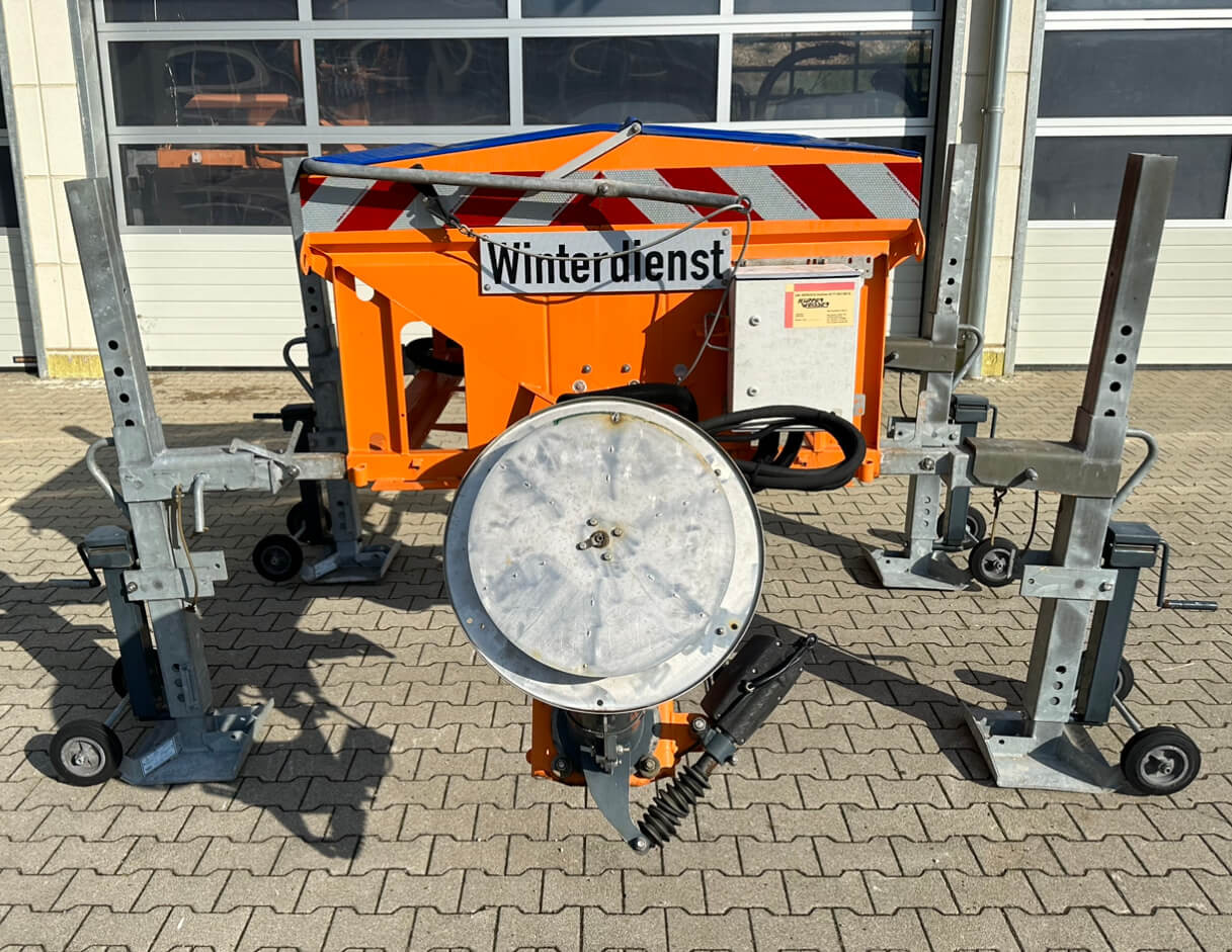 Unimog Salzstreuer KüpperWeisser IMSSN J15012 H - מפזר חול/ מלח: תמונה 2 Unimog Salzstreuer KüpperWeisser IMSSN J15012 H - מפזר חול/ מלח: תמונה 2