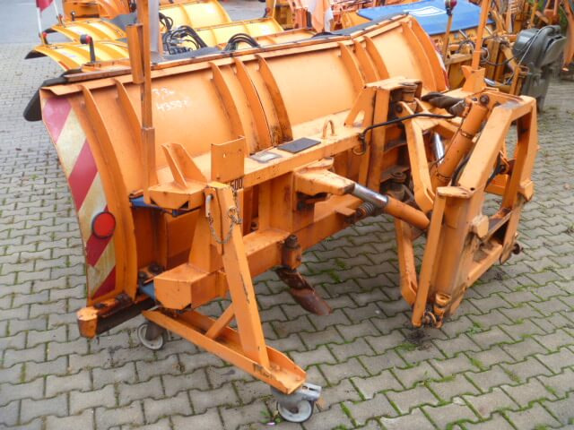 Unimog Schneepflug - Schneeschild Beilhack PV28-3 - מחרשת שלג: תמונה 2 Unimog Schneepflug - Schneeschild Beilhack PV28-3 - מחרשת שלג: תמונה 2