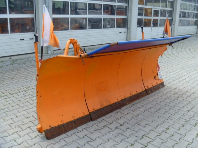 Unimog Schneepflug - Schneeschild Schmidt MF 3.3 - מחרשת שלג: תמונה 1 Unimog Schneepflug - Schneeschild Schmidt MF 3.3 - מחרשת שלג: תמונה 1