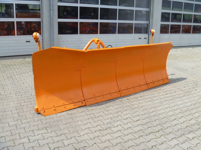 Unimog Schneepflug - Schneeschild Schmidt MF5.3 - מחרשת שלג: תמונה 1 Unimog Schneepflug - Schneeschild Schmidt MF5.3 - מחרשת שלג: תמונה 1