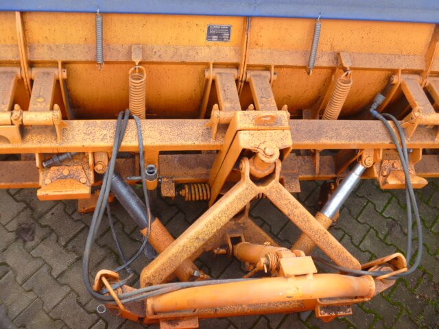 Unimog Schneepflug - Schneeschild Schmidt MF5.3 - מחרשת שלג: תמונה 4 Unimog Schneepflug - Schneeschild Schmidt MF5.3 - מחרשת שלג: תמונה 4