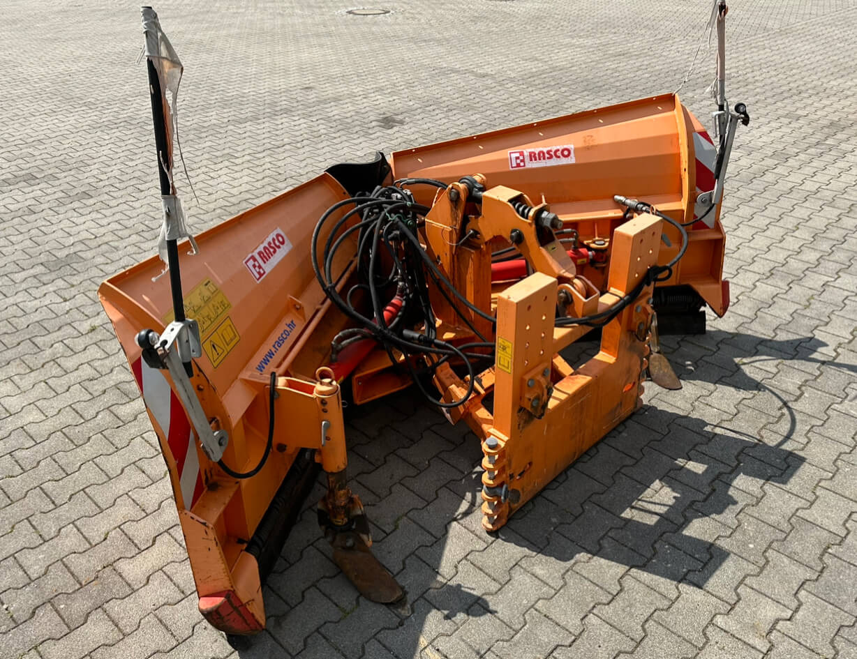 Unimog Schneepflug - Vario Rasco VERTUS 3.2 GB2X3 - מחרשת שלג: תמונה 4 Unimog Schneepflug - Vario Rasco VERTUS 3.2 GB2X3 - מחרשת שלג: תמונה 4