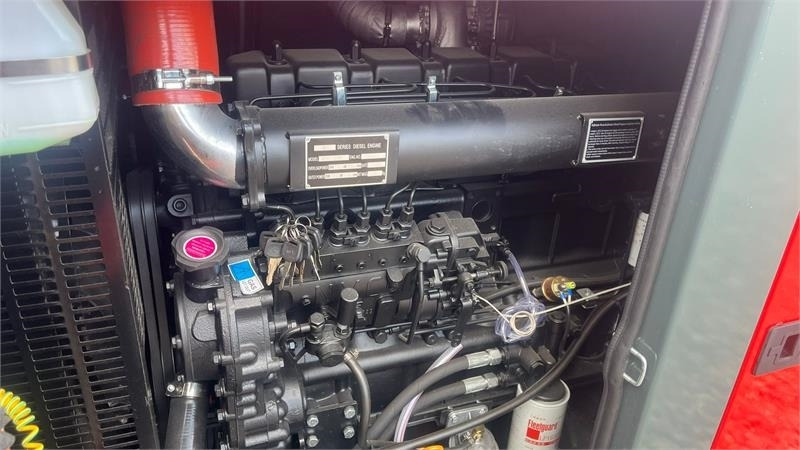 Bauer GFS-120 ATS, 120 kW/150 kVA - ערכת גנרטורים: תמונה 4 Bauer GFS-120 ATS, 120 kW/150 kVA - ערכת גנרטורים: תמונה 4