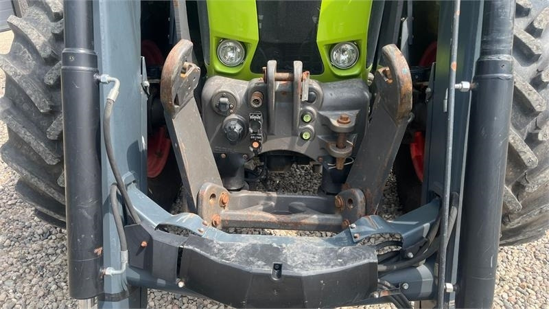 Claas ARION 550 CEBIS Med frontlæsser og frontlift - טרקטור חקלאי: תמונה 4 Claas ARION 550 CEBIS Med frontlæsser og frontlift - טרקטור חקלאי: תמונה 4
