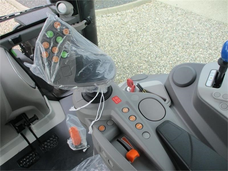 טרקטור חקלאי Deutz-fahr Agrotron 6205G New and Unused tractor: תמונה 9