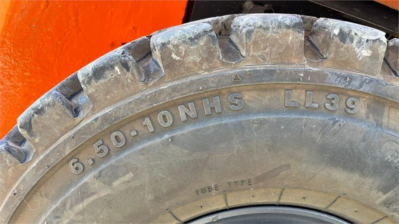 Doosan D30 G med kabine og KUN 57 TIMER FRA NY, MED TIME - מלגזת סולר: תמונה 3 Doosan D30 G med kabine og KUN 57 TIMER FRA NY, MED TIME - מלגזת סולר: תמונה 3