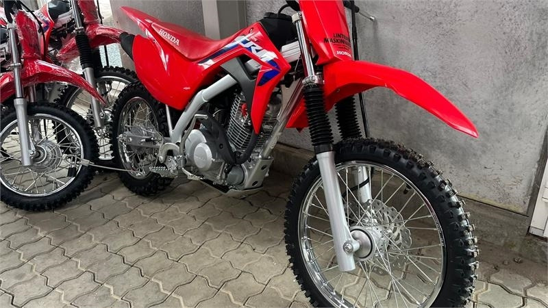Honda CRF 125 F DEMO. Rigtig crosser med gear og kobling  - רכב שטח/ טרקטורון: תמונה 3 Honda CRF 125 F DEMO. Rigtig crosser med gear og kobling  - רכב שטח/ טרקטורון: תמונה 3