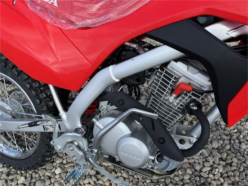 Honda CRF 125 FB Den helt nye model - רכב שטח/ טרקטורון: תמונה 3 Honda CRF 125 FB Den helt nye model - רכב שטח/ טרקטורון: תמונה 3