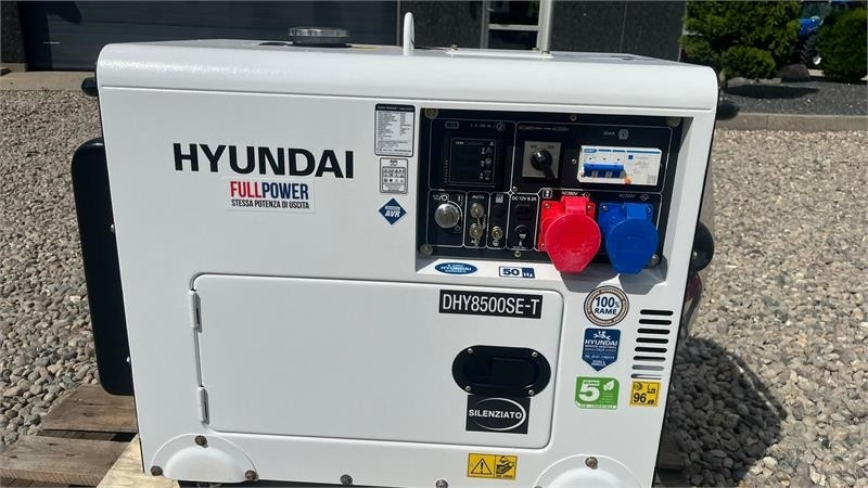 Hyundai DHY8500SE-T 7,0kW diesel - ערכת גנרטורים: תמונה 2 Hyundai DHY8500SE-T 7,0kW diesel - ערכת גנרטורים: תמונה 2