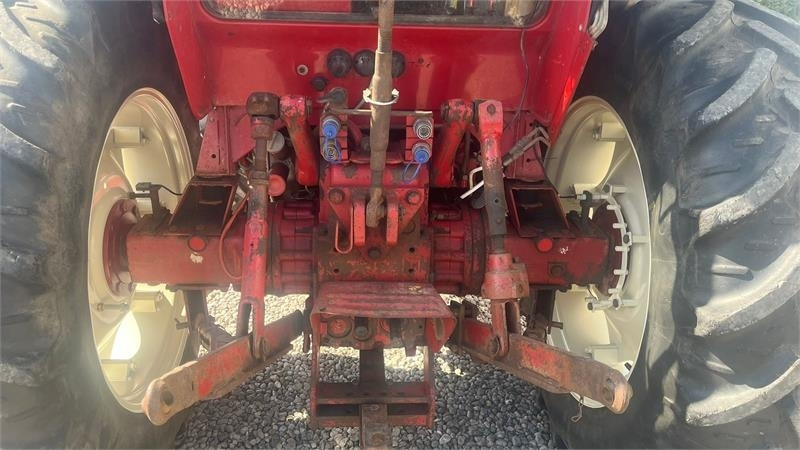 IH 856XL Med gode dæk - טרקטור חקלאי: תמונה 3 IH 856XL Med gode dæk - טרקטור חקלאי: תמונה 3