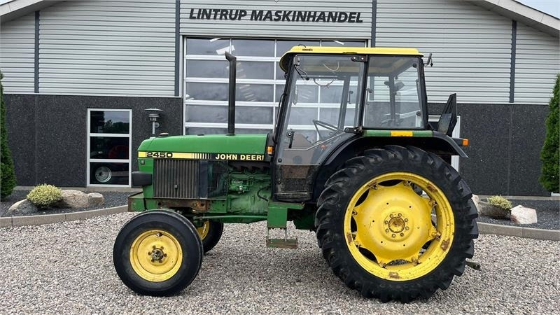John Deere 2450 Med servostyring - טרקטור חקלאי: תמונה 1 John Deere 2450 Med servostyring - טרקטור חקלאי: תמונה 1