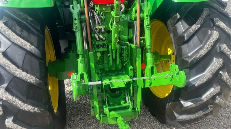 John Deere 7710 8.1L motor, store hjul og frontlift. En ejere - טרקטור חקלאי: תמונה 5 John Deere 7710 8.1L motor, store hjul og frontlift. En ejere - טרקטור חקלאי: תמונה 5